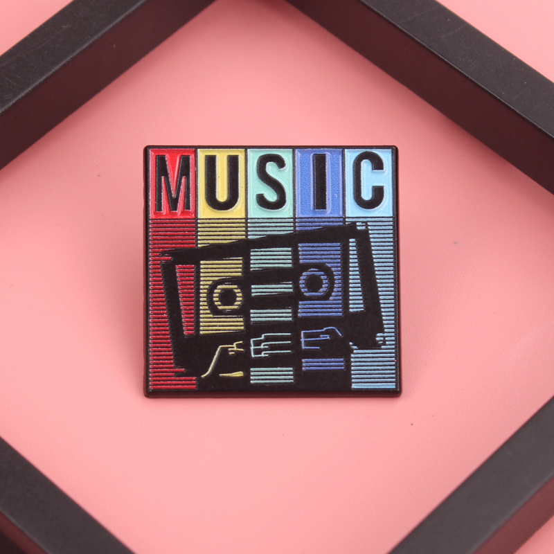 Audio Music Remix - Pin Musik Remix Retro - Tipografi